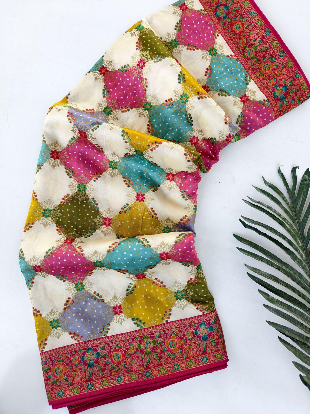 Fresh Arrival ❤️ Pure Moonga Viscose Bandhani Print Saree with Meenakari Border