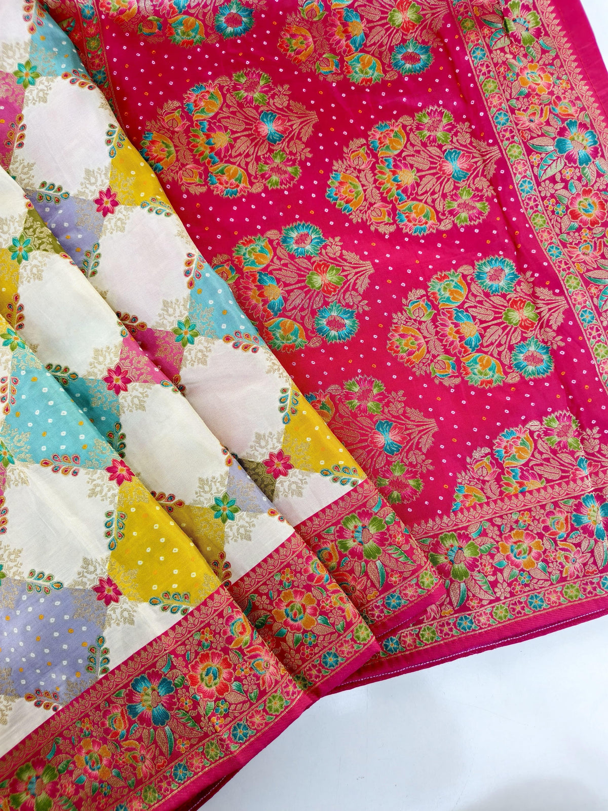 Fresh Arrival ❤️ Pure Moonga Viscose Bandhani Print Saree with Meenakari Border